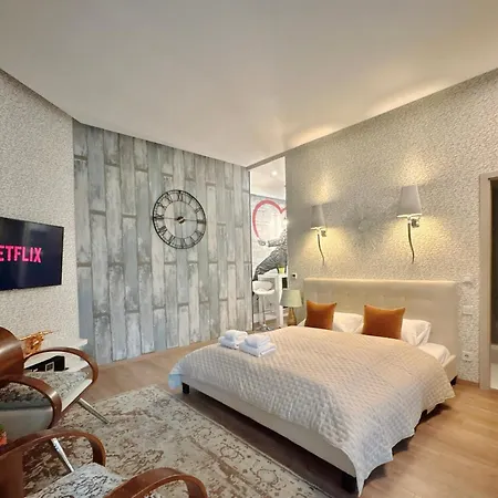 Stunning 3Brm 3Bath Julie Balcony & City Views Budapest Exterior photo